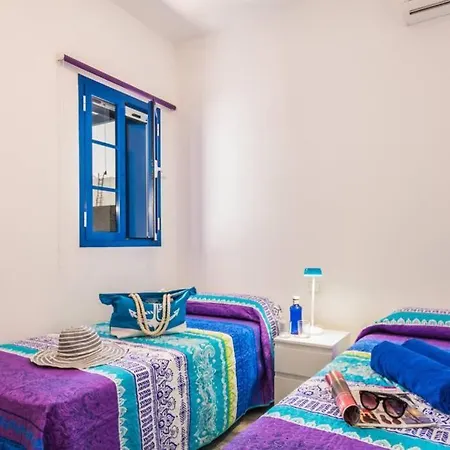 Natacha, Central 3 Bed With Ac & Wifi *