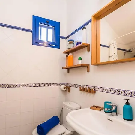 Villa Natacha, Central 3 Bed With Ac & Wifi