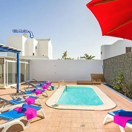 Natacha, Central 3 Bed With Ac & Wifi