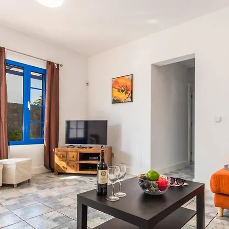 Villa Natacha, Central 3 Bed With Ac & Wifi