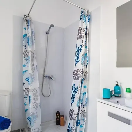 Natacha, Central 3 Bed With Ac & Wifi